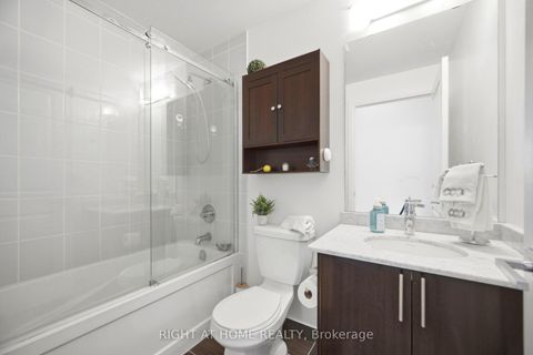 Photo 22 at 612 - 85 North Park Road, Beverley Glen, Vaughan