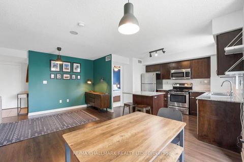 Photo 2 at 118 - 816 Lansdowne Avenue, Junction, Toronto