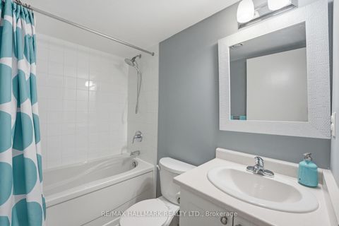 Photo 12 at 118 - 816 Lansdowne Avenue, Junction, Toronto