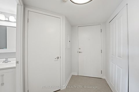 Photo 16 at 118 - 816 Lansdowne Avenue, Junction, Toronto
