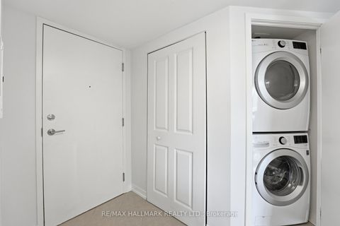 Photo 17 at 118 - 816 Lansdowne Avenue, Junction, Toronto