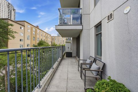 Photo 21 at 118 - 816 Lansdowne Avenue, Junction, Toronto