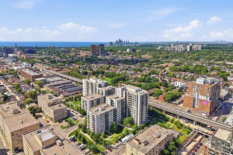 Photo 35 at 118 - 816 Lansdowne Avenue, Junction, Toronto