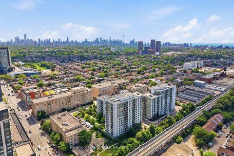 Photo 38 at 118 - 816 Lansdowne Avenue, Junction, Toronto