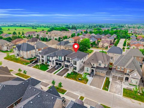 Photo 2 at 23 Menotti Drive, Oak Ridges, Richmond Hill