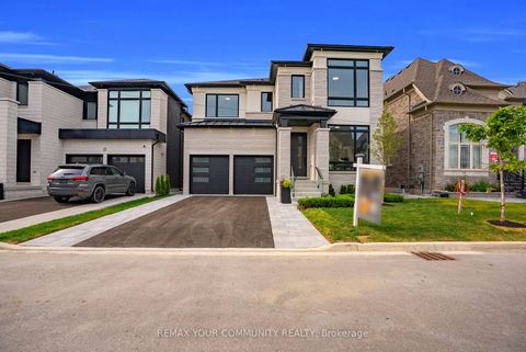 Photo 4 at 23 Menotti Drive, Oak Ridges, Richmond Hill