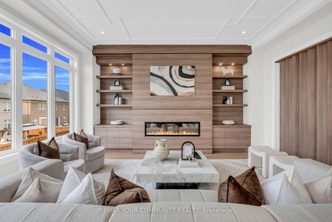 Photo 16 at 23 Menotti Drive, Oak Ridges, Richmond Hill