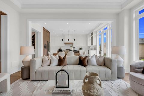 Photo 22 at 23 Menotti Drive, Oak Ridges, Richmond Hill