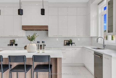 Photo 27 at 23 Menotti Drive, Oak Ridges, Richmond Hill