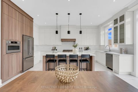 Photo 28 at 23 Menotti Drive, Oak Ridges, Richmond Hill
