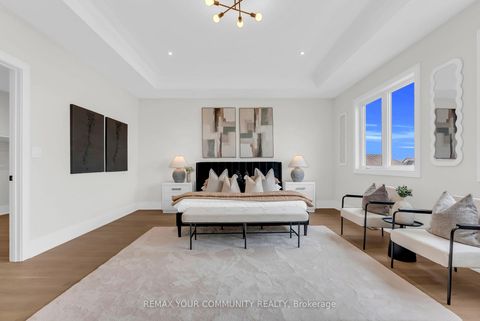 Photo 37 at 23 Menotti Drive, Oak Ridges, Richmond Hill