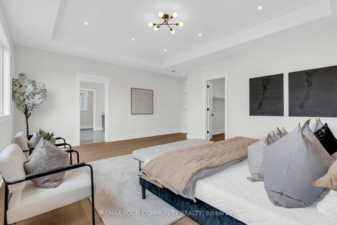 Photo 39 at 23 Menotti Drive, Oak Ridges, Richmond Hill