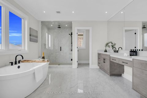 Photo 40 at 23 Menotti Drive, Oak Ridges, Richmond Hill