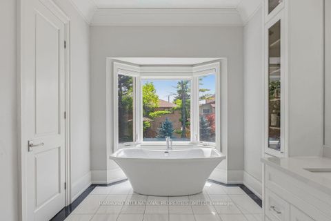 Photo 16 at 129 Arnold Avenue, Yorkhill, Vaughan