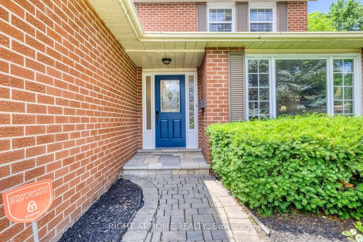 Photo 1 at 1025 Vanier Drive, Lorne Park, Mississauga