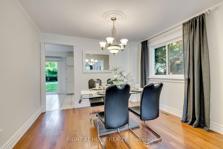 Photo 7 at 1025 Vanier Drive, Lorne Park, Mississauga