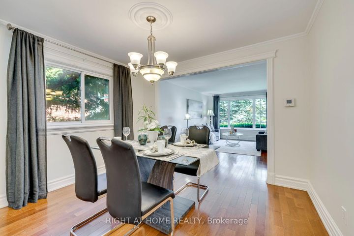 Photo 11 at 1025 Vanier Drive, Lorne Park, Mississauga