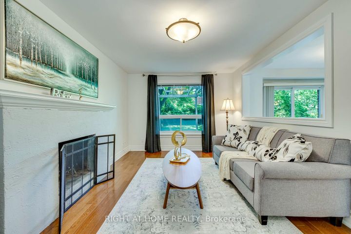 Photo 14 at 1025 Vanier Drive, Lorne Park, Mississauga