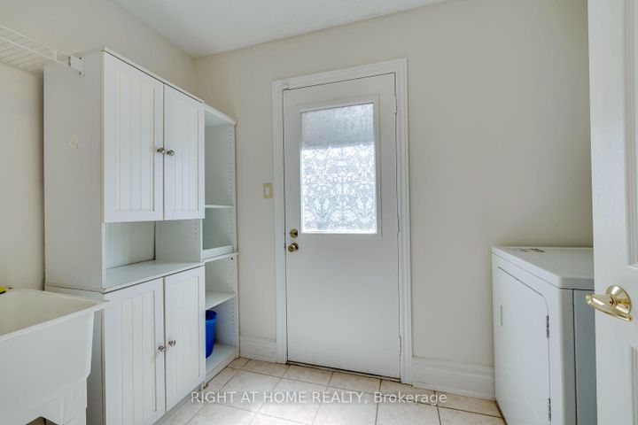 Photo 34 at 1025 Vanier Drive, Lorne Park, Mississauga