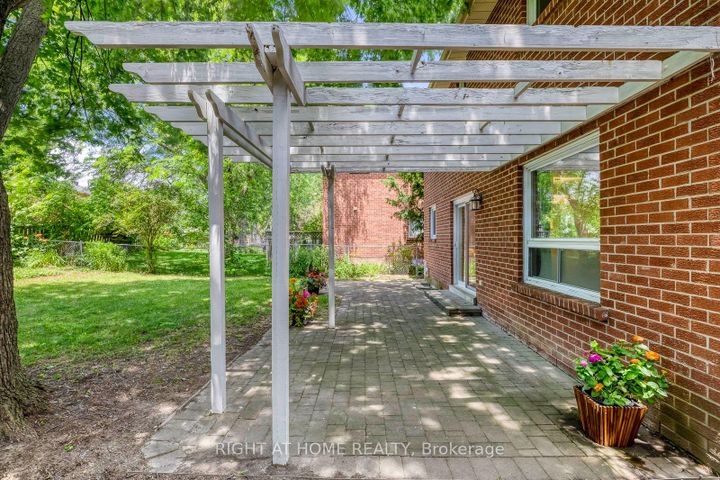 Photo 36 at 1025 Vanier Drive, Lorne Park, Mississauga