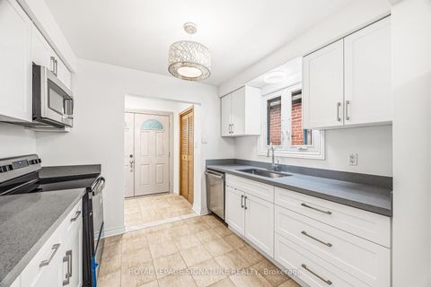 Photo 5 at 3 Presley Avenue, Birchmount, Toronto