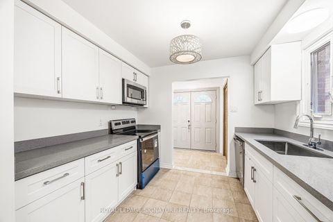 Photo 6 at 3 Presley Avenue, Birchmount, Toronto