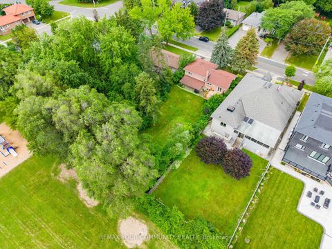 Photo 6 at 35 Netherford Road, Maple, Vaughan