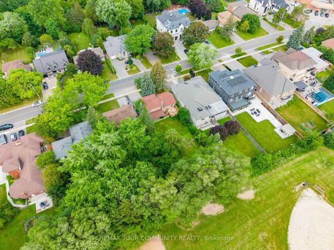 Photo 7 at 35 Netherford Road, Maple, Vaughan
