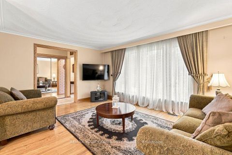 Photo 24 at 35 Netherford Road, Maple, Vaughan