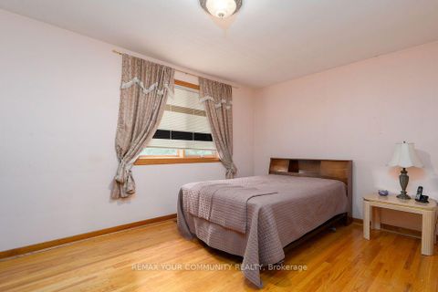 Photo 33 at 35 Netherford Road, Maple, Vaughan