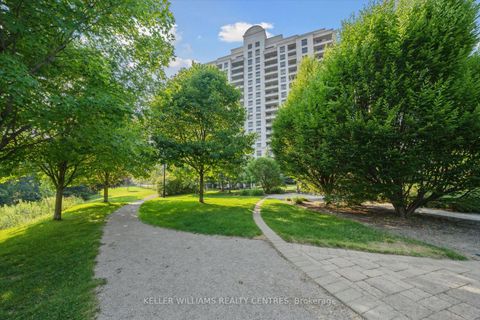 Photo 1 at 902 - 9245 Jane Street, Maple, Vaughan