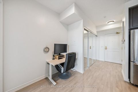 Photo 11 at 902 - 9245 Jane Street, Maple, Vaughan