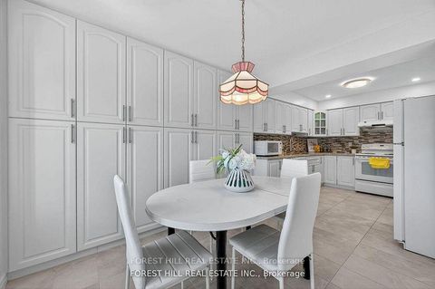 Photo 4 at 38 Carnival Court, Branson, Toronto