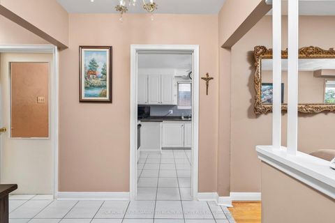 Photo 3 at 549 Rustic Road, Maple Leaf, Toronto