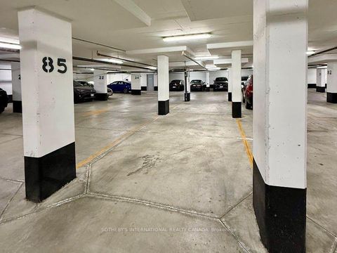 Photo 12 at 2309 - 1080 Bay Street, Bay Street Corridor, Toronto