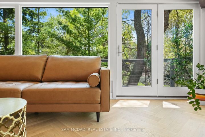 Photo 6 at 1273 Queen Victoria Avenue, Lorne Park, Mississauga