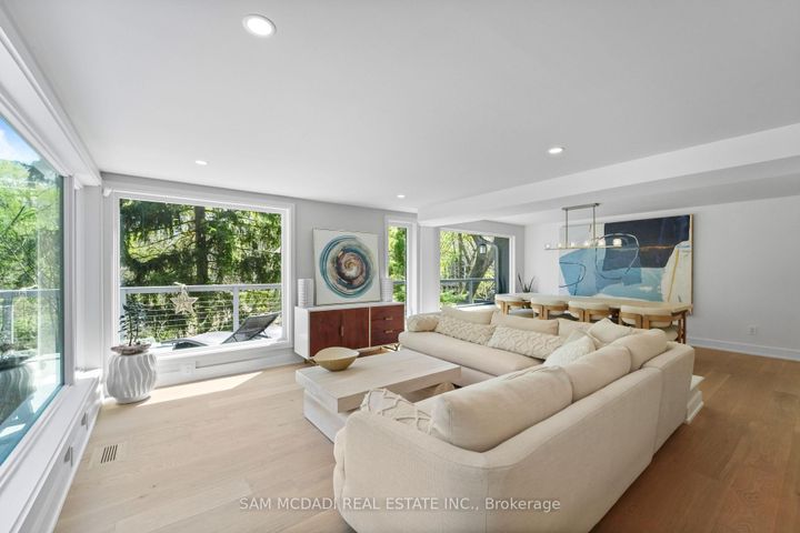 Photo 9 at 1273 Queen Victoria Avenue, Lorne Park, Mississauga