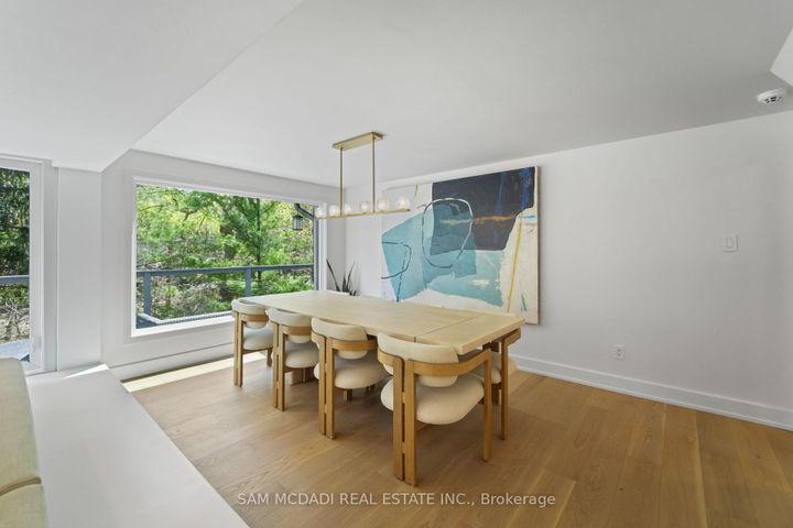 Photo 11 at 1273 Queen Victoria Avenue, Lorne Park, Mississauga