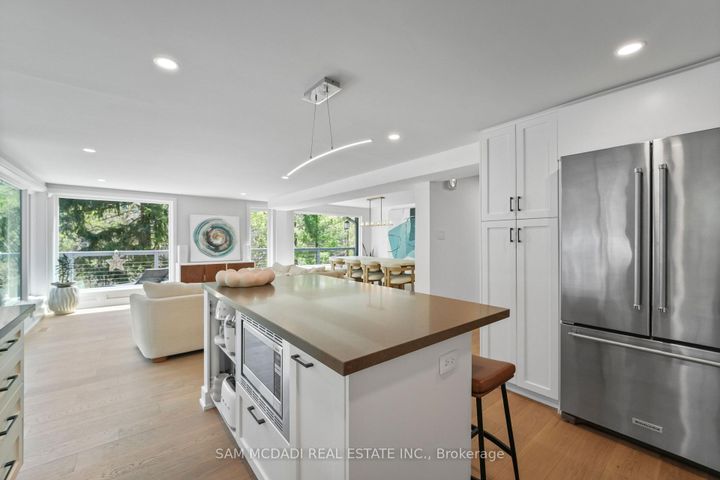 Photo 14 at 1273 Queen Victoria Avenue, Lorne Park, Mississauga