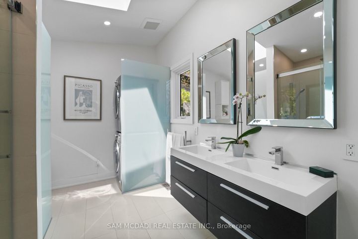 Photo 19 at 1273 Queen Victoria Avenue, Lorne Park, Mississauga