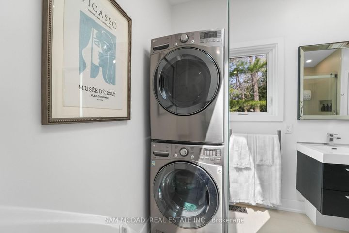 Photo 20 at 1273 Queen Victoria Avenue, Lorne Park, Mississauga