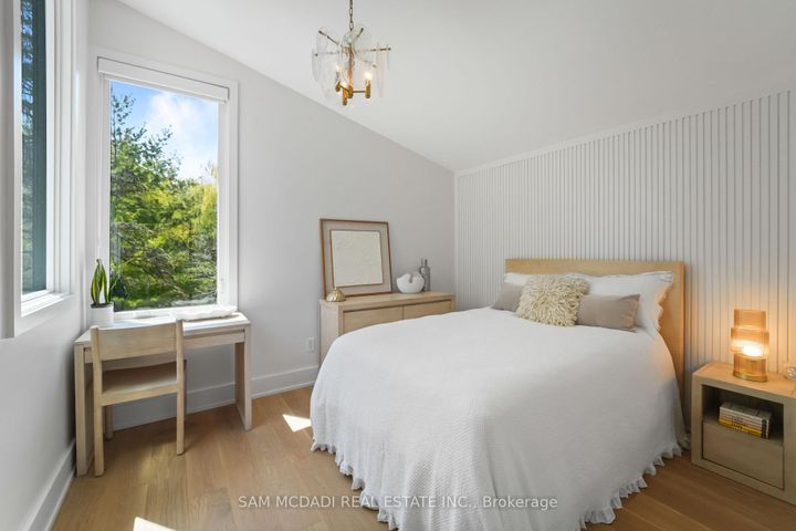 Photo 24 at 1273 Queen Victoria Avenue, Lorne Park, Mississauga