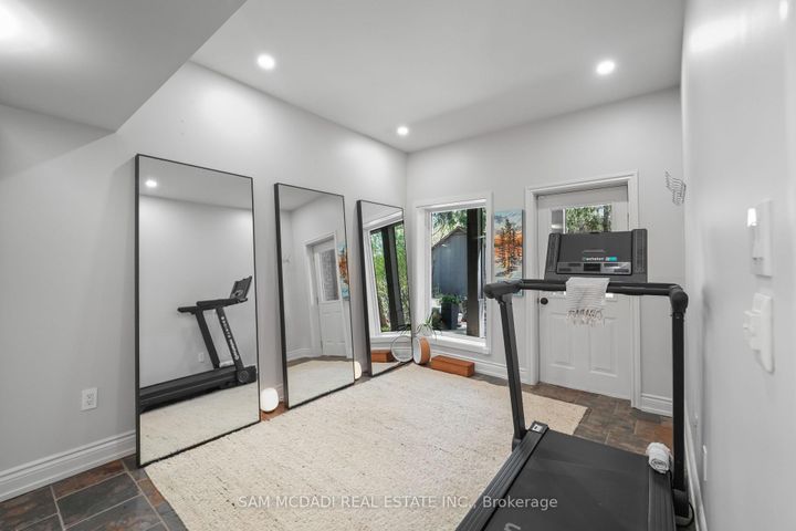 Photo 29 at 1273 Queen Victoria Avenue, Lorne Park, Mississauga