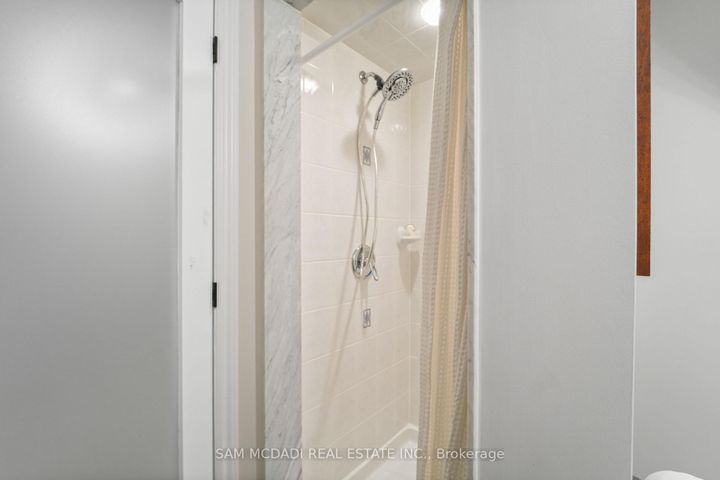 Photo 31 at 1273 Queen Victoria Avenue, Lorne Park, Mississauga