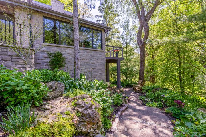 Photo 34 at 1273 Queen Victoria Avenue, Lorne Park, Mississauga