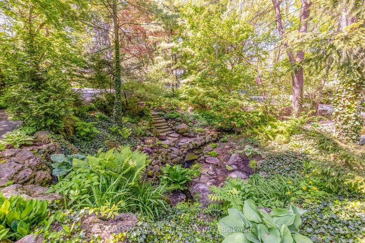 Photo 44 at 1273 Queen Victoria Avenue, Lorne Park, Mississauga