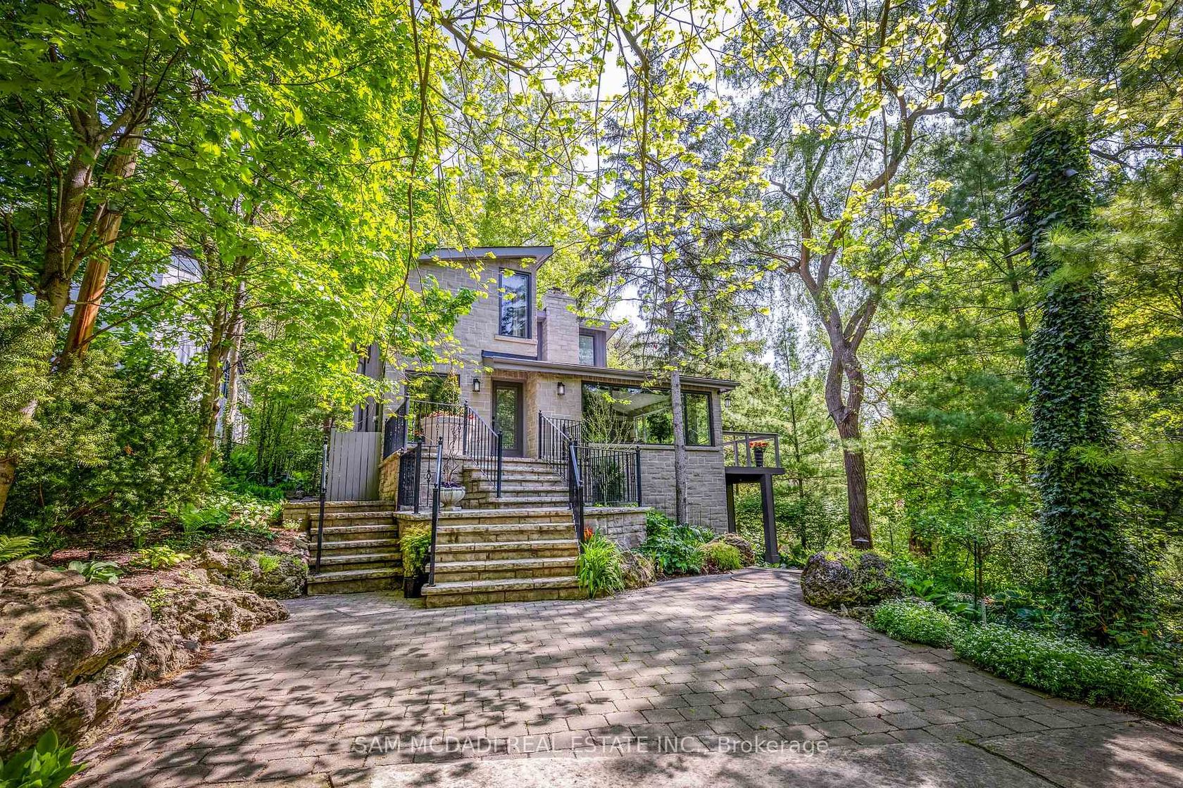 1273 Queen Victoria Avenue, Lorne Park, Mississauga 2