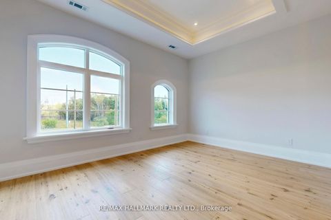 Photo 23 at 152 Olde Bayview Avenue, Oak Ridges Lake Wilcox, Richmond Hill