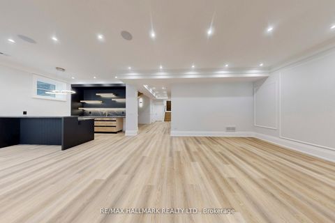 Photo 31 at 152 Olde Bayview Avenue, Oak Ridges Lake Wilcox, Richmond Hill