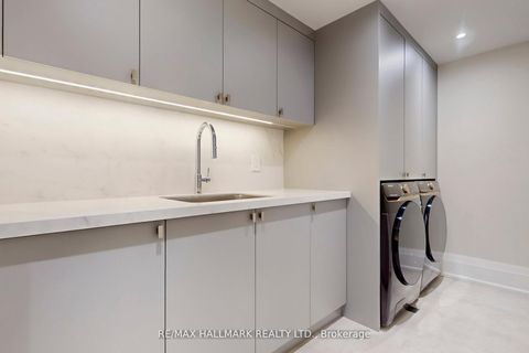 Photo 37 at 152 Olde Bayview Avenue, Oak Ridges Lake Wilcox, Richmond Hill